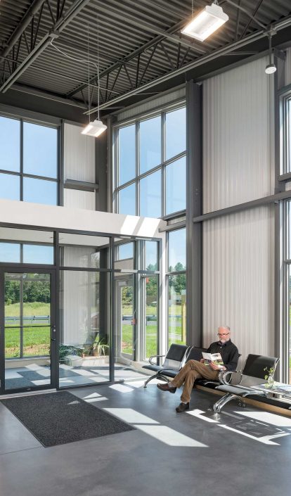 LEDdynamics-vertical Prolume Lobby